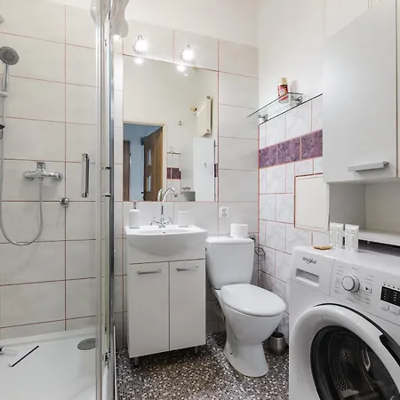 Apartment Raclawicka Standard By Bookinghost *